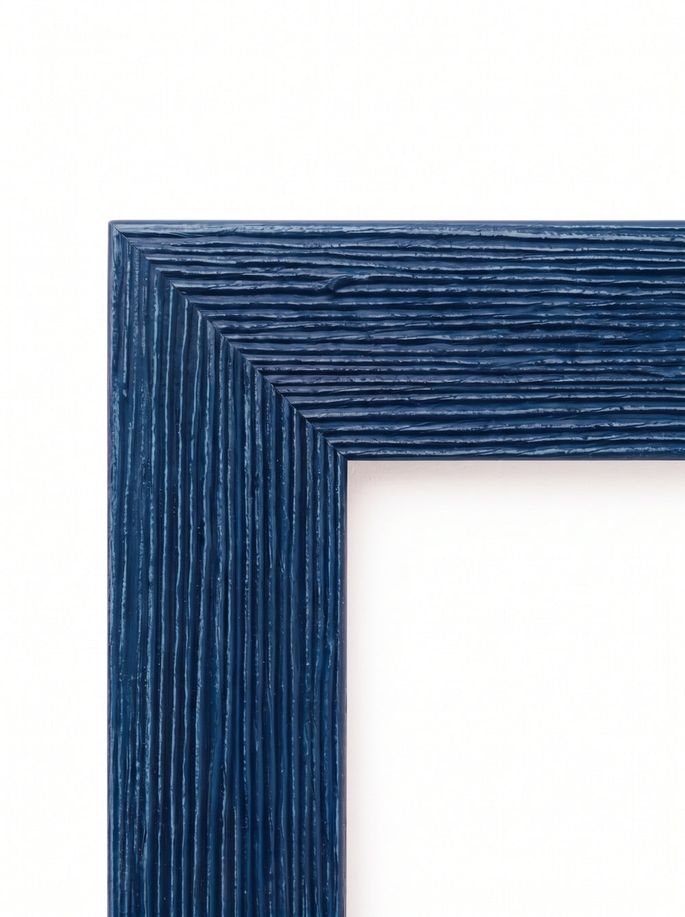 Bilderamme Lilje i blå (Blue, T1084) – 43 mm ekstra bred, flat treramme etter mål